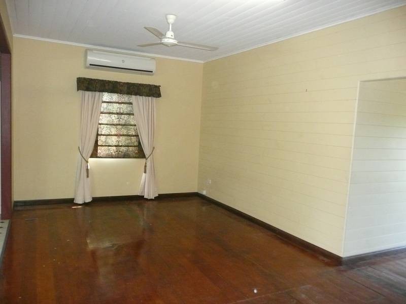 15 Kennedy Street, Bowen QLD 4805