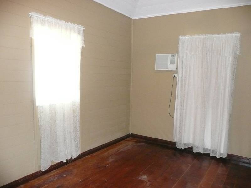 15 Kennedy Street, Bowen QLD 4805