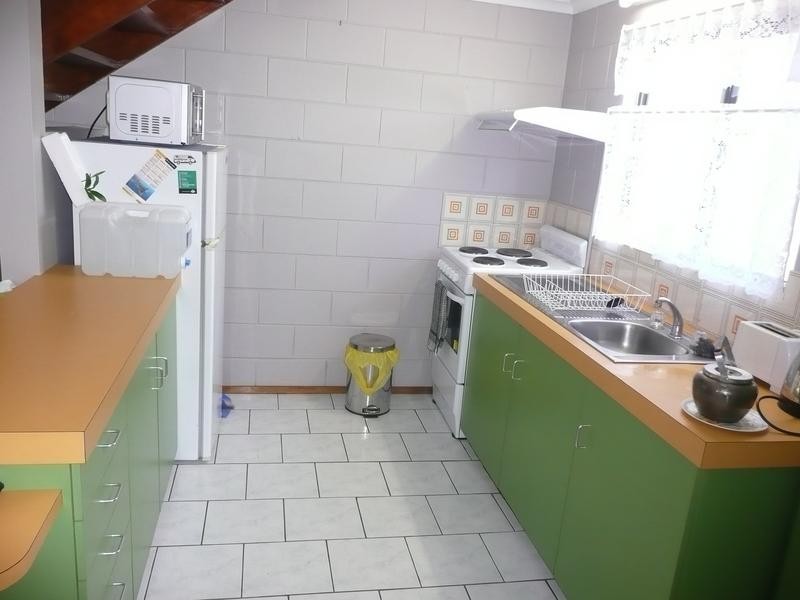 4/2a Powell Street, Bowen QLD 4805