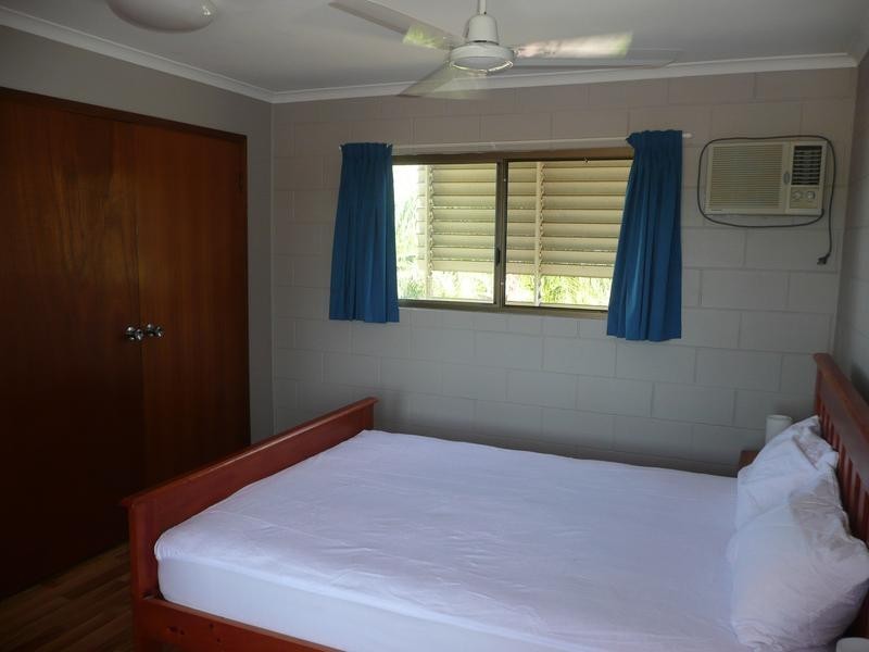 4/2a Powell Street, Bowen QLD 4805