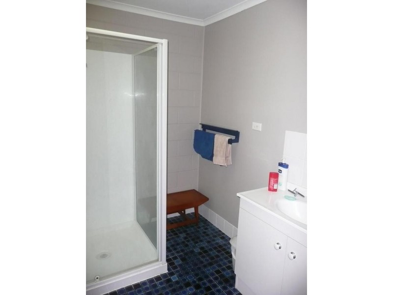 4/2a Powell Street, Bowen QLD 4805