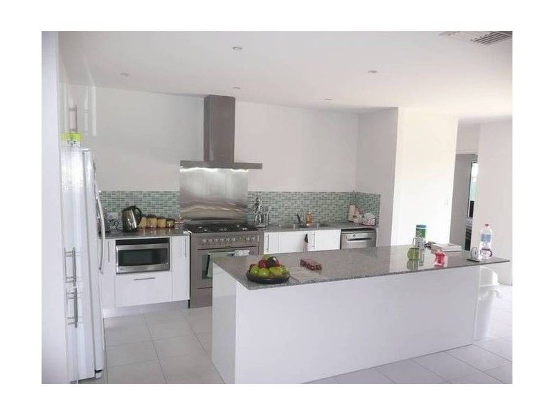 2/8 Gilbert Street, Bowen QLD 4805