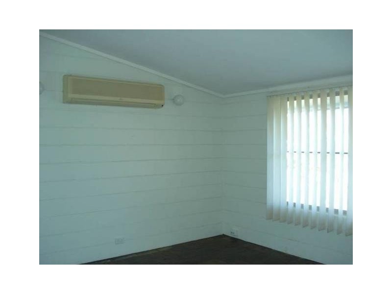 2/14 Casuarina Street, Bowen QLD 4805