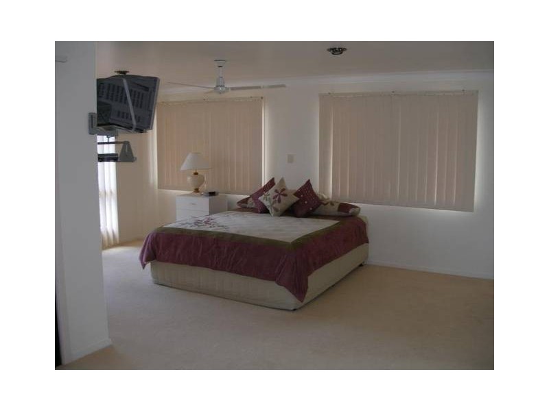 10 Baxter Avenue, Bowen QLD 4805
