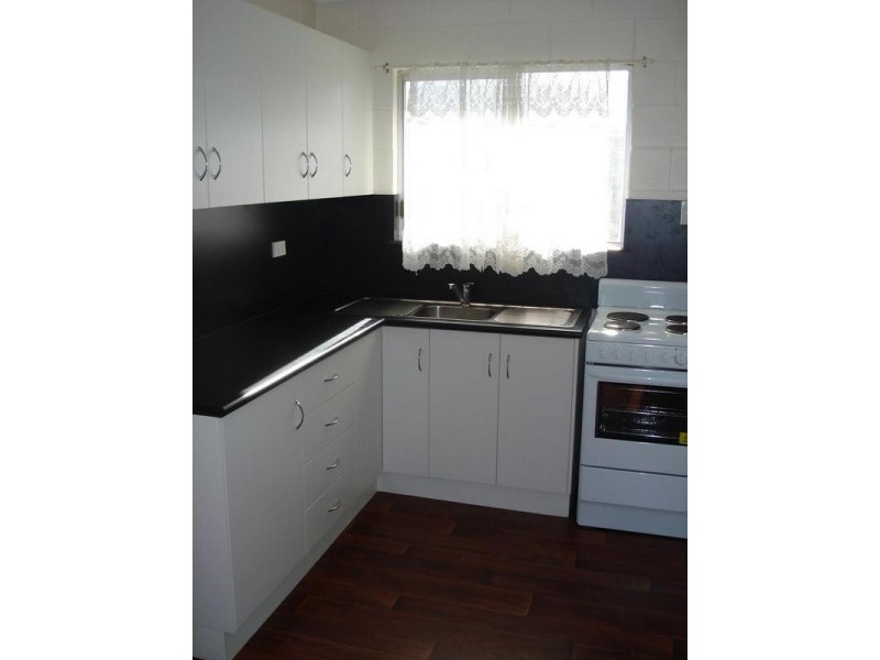 2/71 Horseshoe Bay Road, Bowen QLD 4805