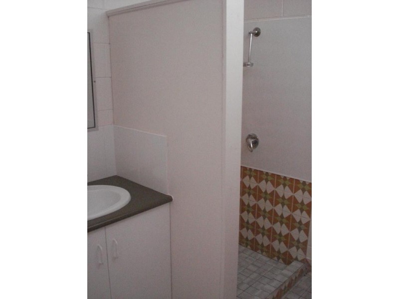 2/71 Horseshoe Bay Road, Bowen QLD 4805