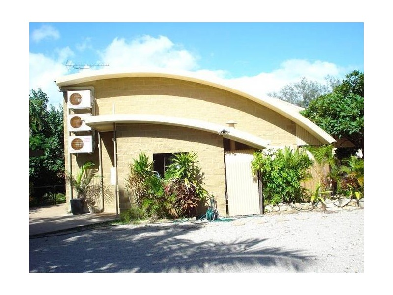 2/8 Pandanus Street, Bowen QLD 4805