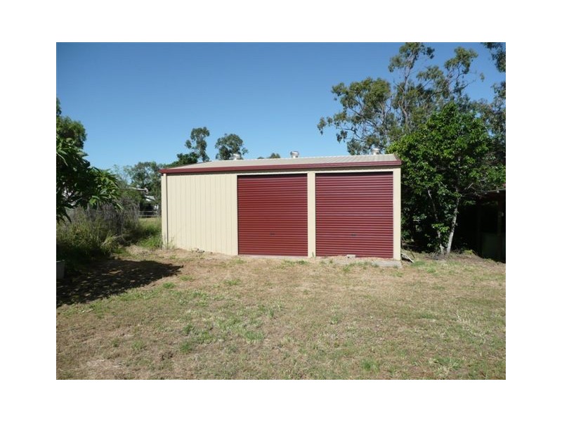 11 Ninth Ave, Scottville QLD 4804