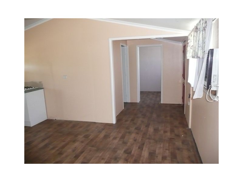 11 Ninth Ave, Scottville QLD 4804