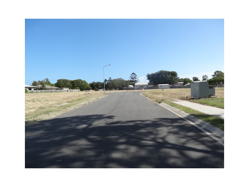18 Ada Place, Bowen QLD 4805