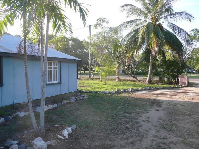 41 Horseshoe Bay Road, Bowen QLD 4805