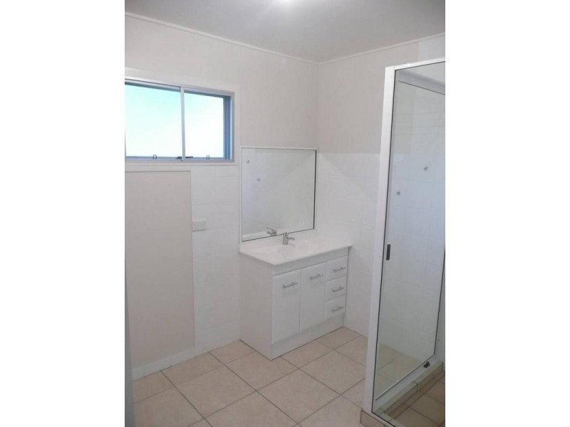 21 Hay Street, Bowen QLD 4805