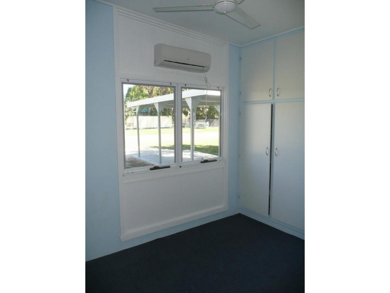 2/10 Marshall Street, Bowen QLD 4805