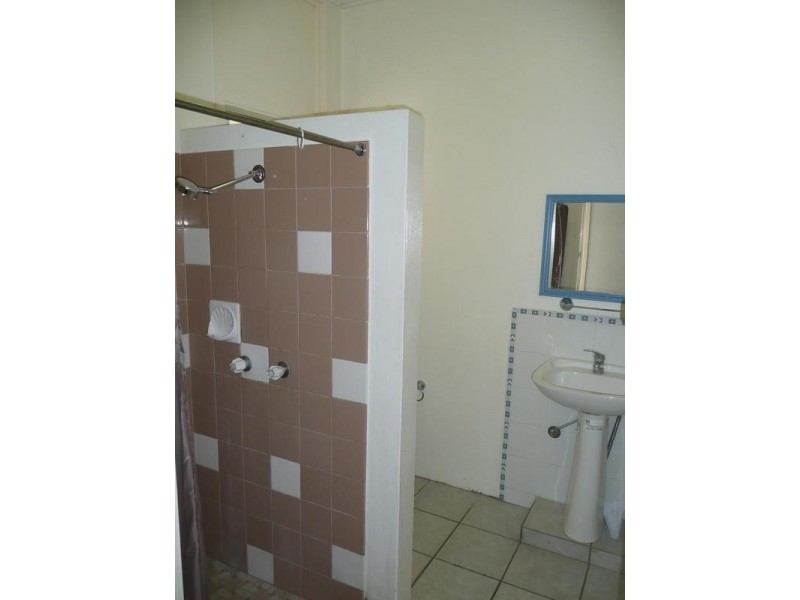 2/10 Marshall Street, Bowen QLD 4805