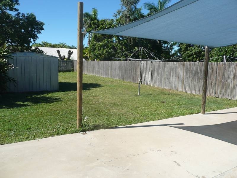 2/10 Marshall Street, Bowen QLD 4805