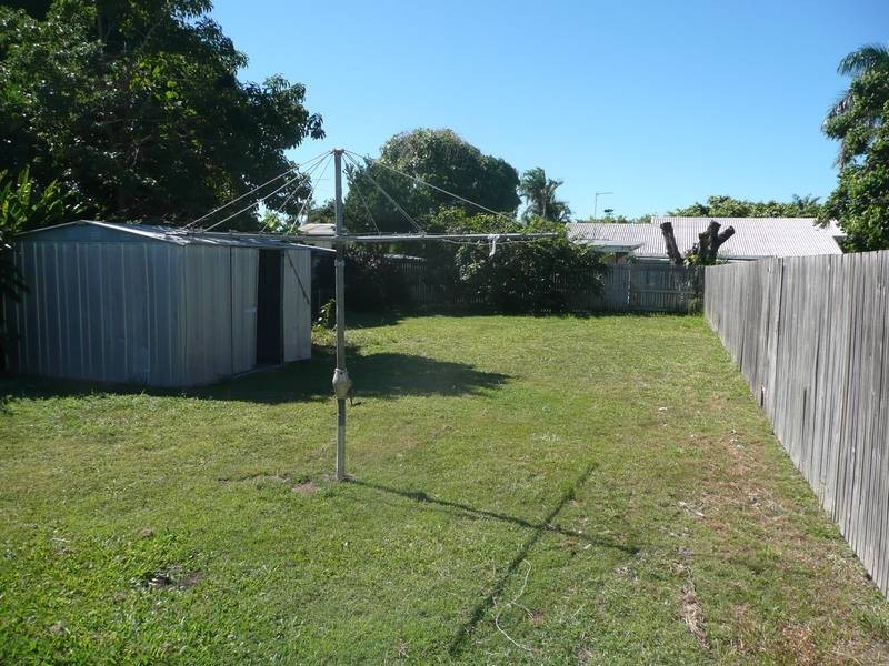 2/10 Marshall Street, Bowen QLD 4805