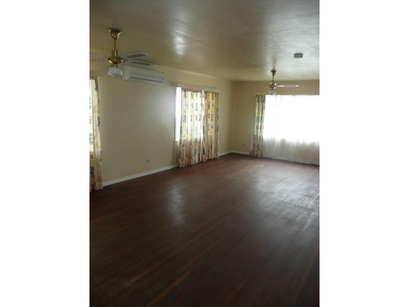 54 Herbert Street, Bowen QLD 4805