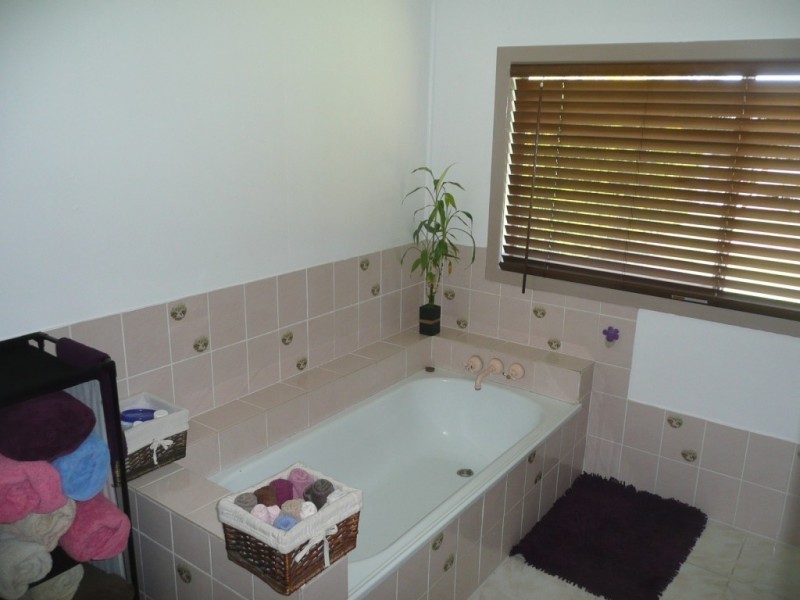 44 Jackson Street, Bowen QLD 4805