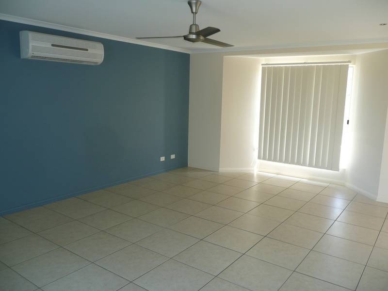 8 Allan Place, Bowen QLD 4805