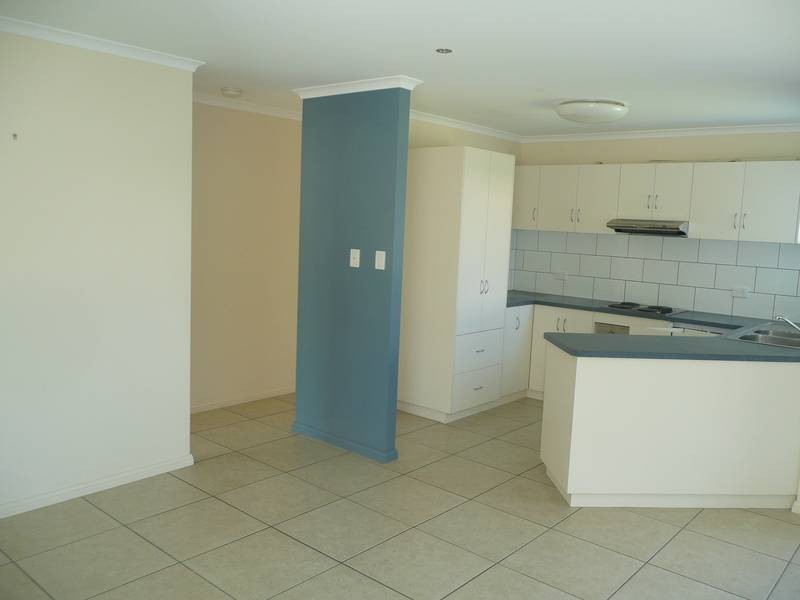 8 Allan Place, Bowen QLD 4805