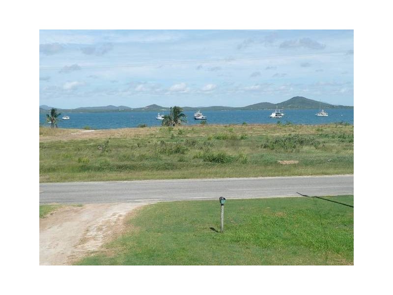 12 Wentworth Street, Bowen QLD 4805