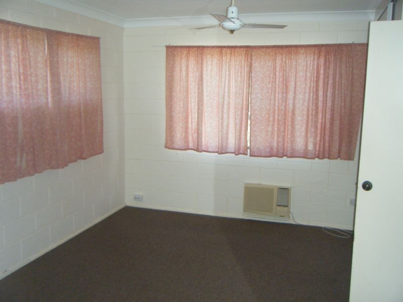 12 Wentworth Street, Bowen QLD 4805