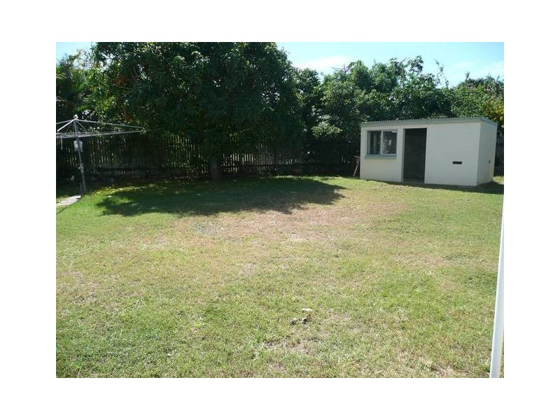 12 Wentworth Street, Bowen QLD 4805