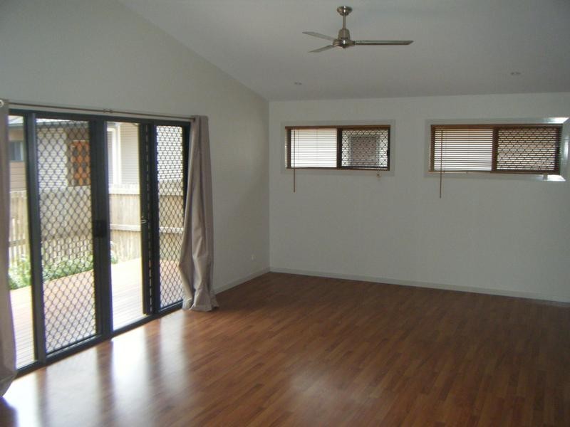 2/32 St Kilda Street, Bowen QLD 4805