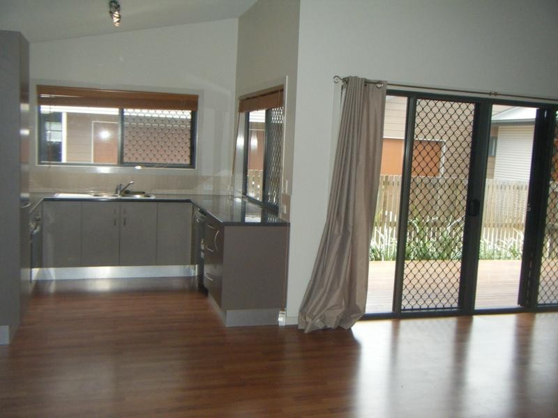 2/32 St Kilda Street, Bowen QLD 4805