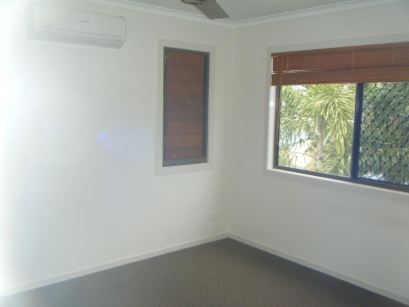 2/32 St Kilda Street, Bowen QLD 4805
