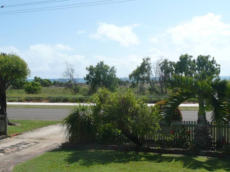 75 Esplanade, Bowen QLD 4805