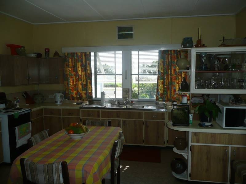 75 Esplanade, Bowen QLD 4805