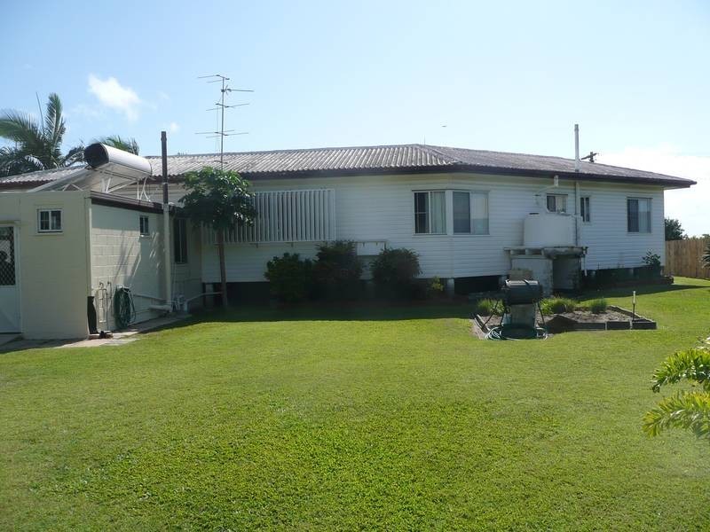75 Esplanade, Bowen QLD 4805