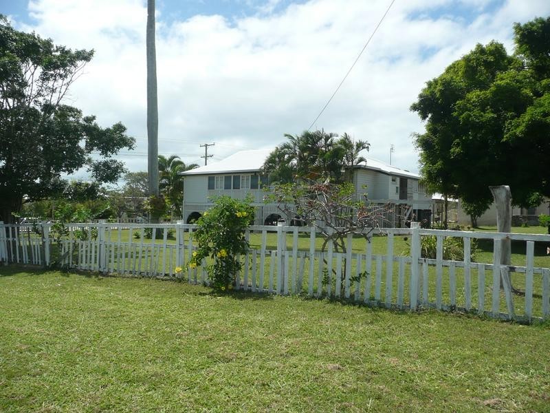25 Brisbane Street, Bowen QLD 4805