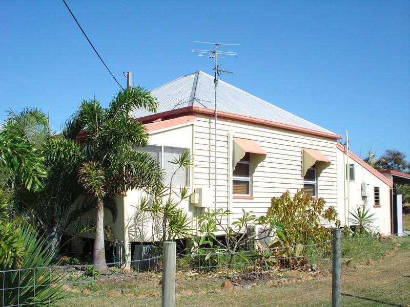 36 Poole Street, Bowen QLD 4805