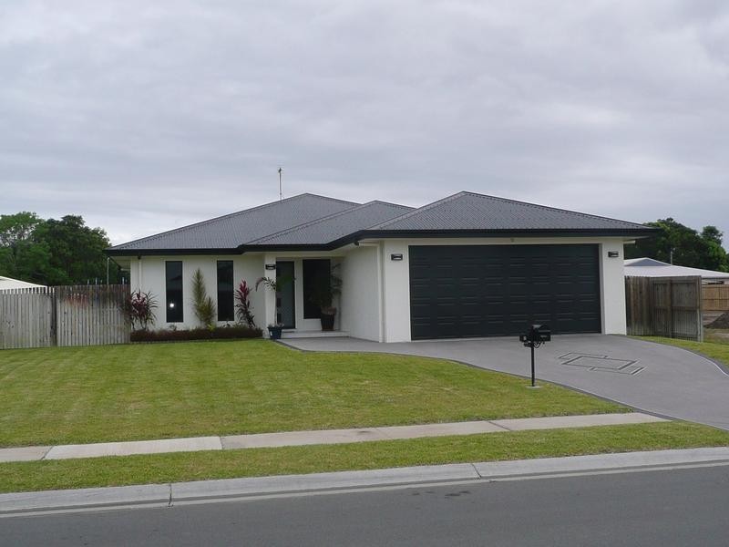 8 Lemon Grove, Bowen QLD 4805