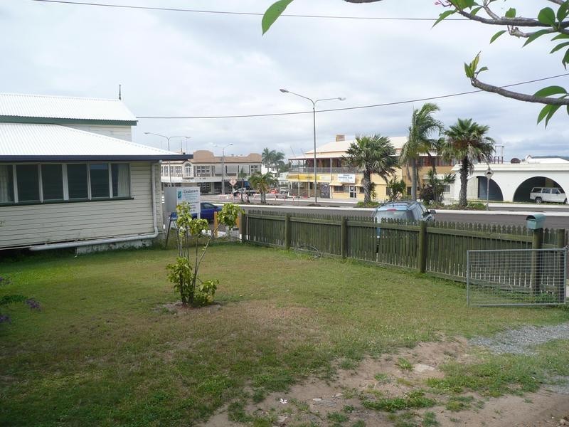 54 Herbert Street, Bowen QLD 4805