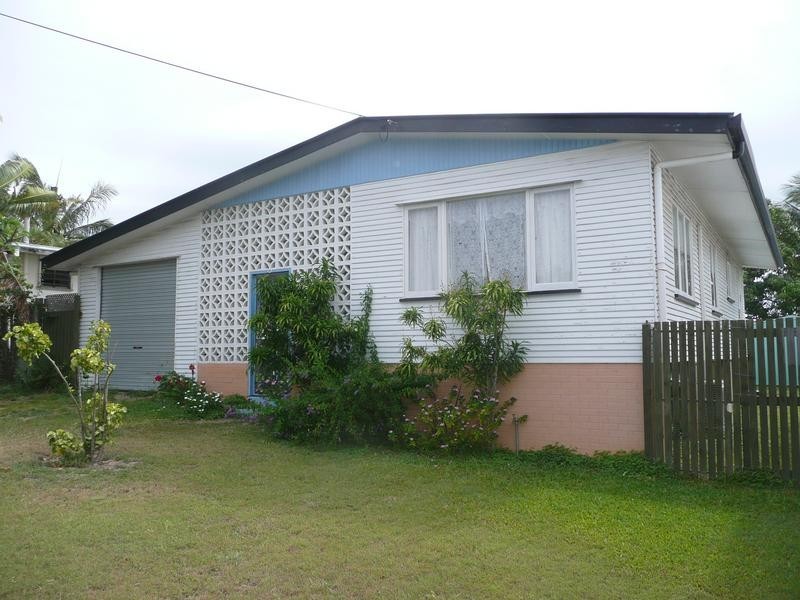 54 Herbert Street, Bowen QLD 4805
