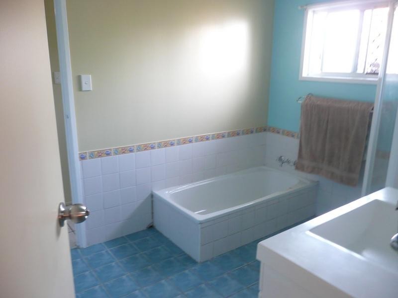 18 Gloucester Street, Bowen QLD 4805