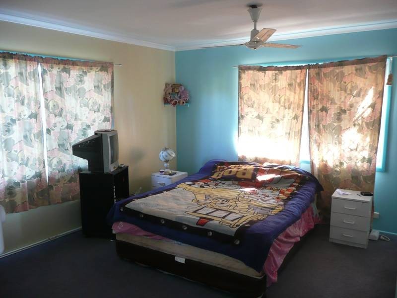 18 Gloucester Street, Bowen QLD 4805