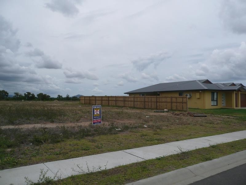 8 Cypress Crescent, Bowen QLD 4805
