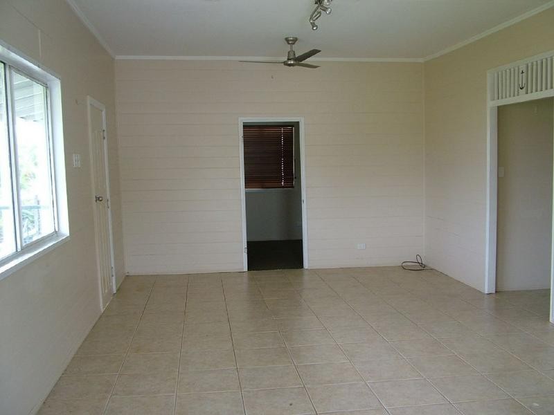 53 Whyte Avenue, Bowen QLD 4805