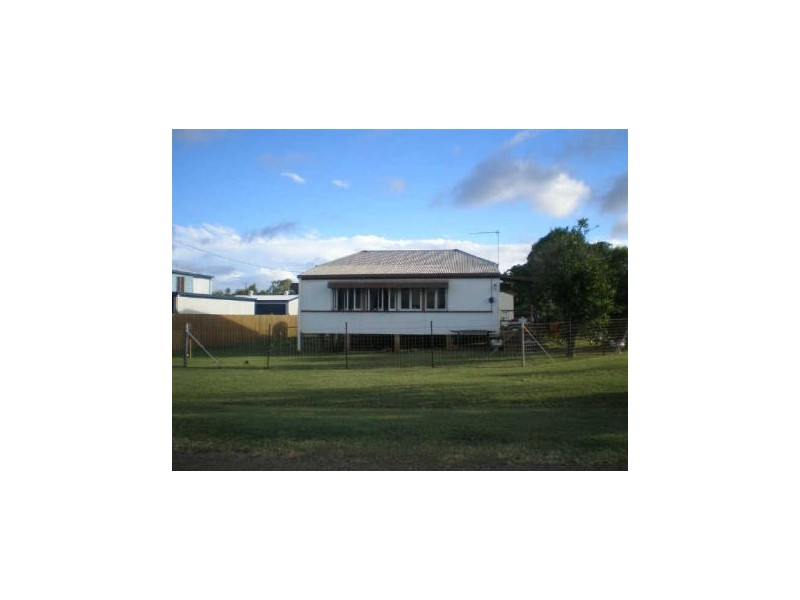 55 Whyte Avenue, Bowen QLD 4805