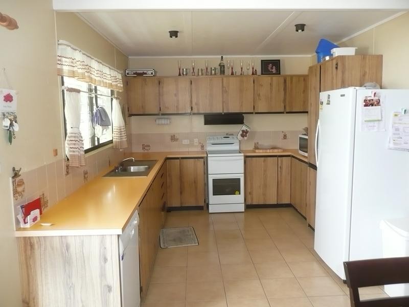 12 Sunset Crescent, Bowen QLD 4805