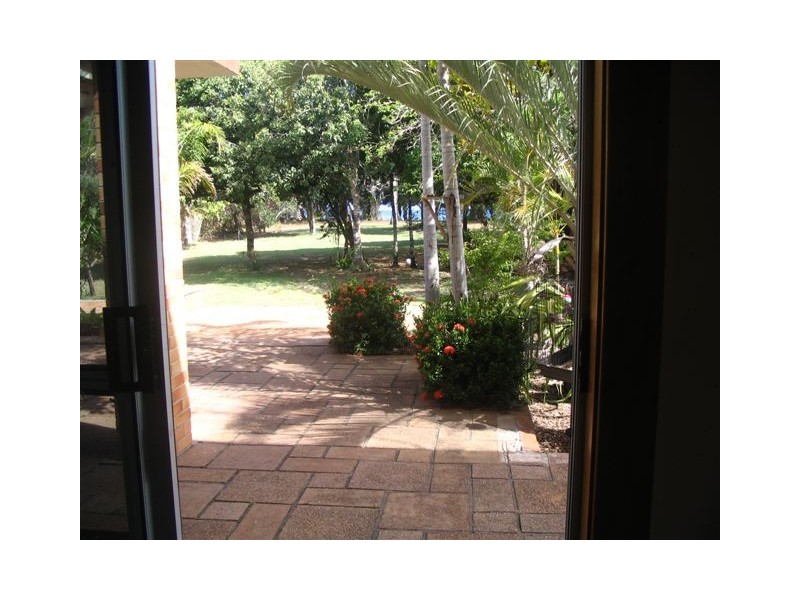 12 Horseshoe Bay Road, Bowen QLD 4805