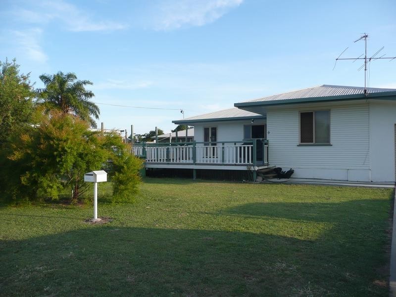 9 Murray Ave, Bowen QLD 4805