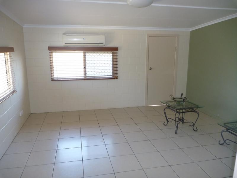 9 Murray Ave, Bowen QLD 4805
