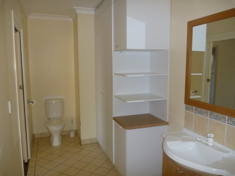 9 Murray Ave, Bowen QLD 4805