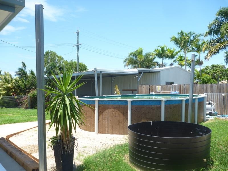9 Murray Ave, Bowen QLD 4805