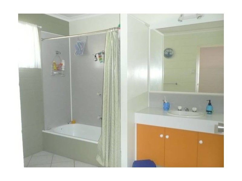 75 Flemington Road, Bowen QLD 4805